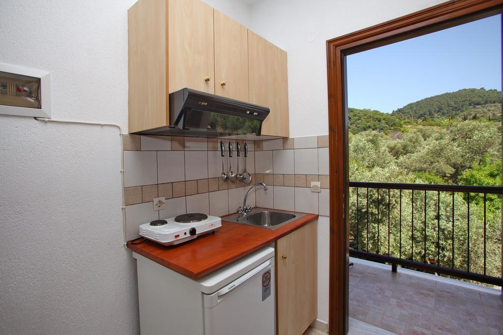 Giasemi Apartments Skopelos Town Ngoại thất bức ảnh