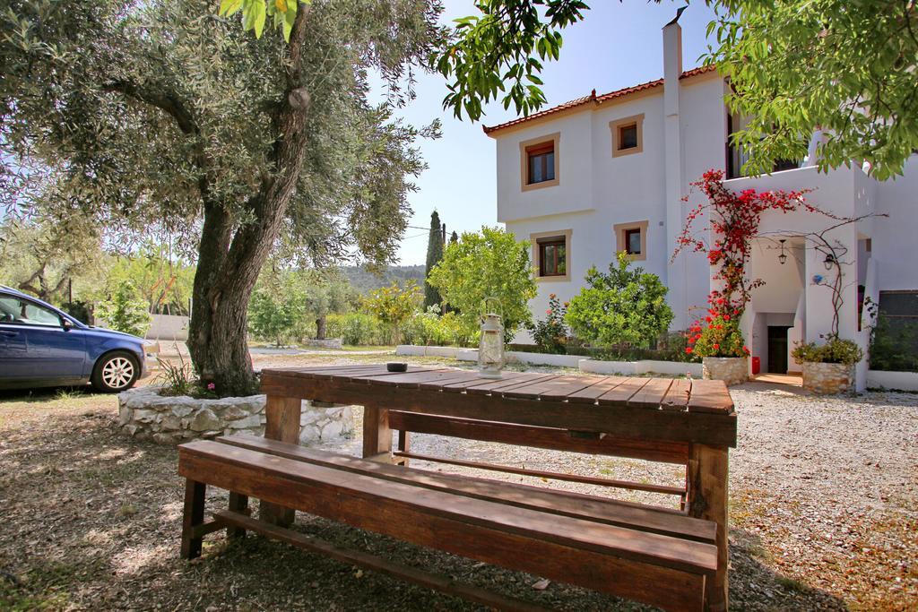 Giasemi Apartments Skopelos Town Ngoại thất bức ảnh