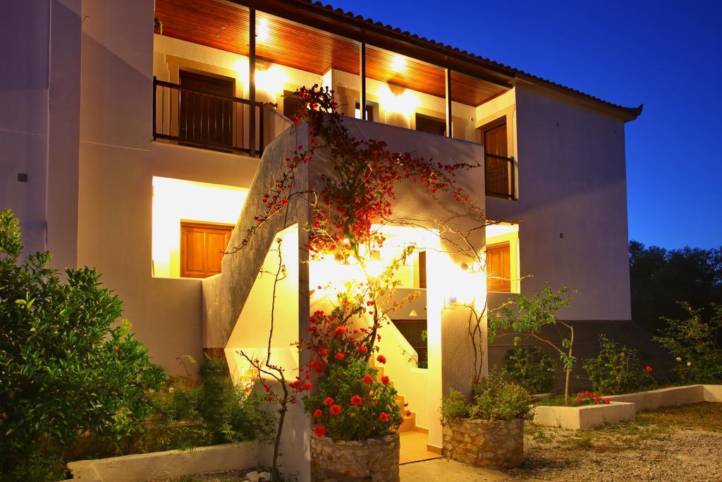 Giasemi Apartments Skopelos Town Ngoại thất bức ảnh