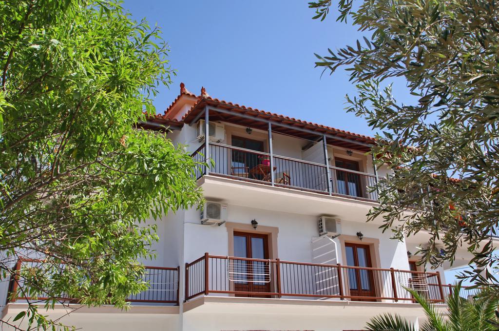 Giasemi Apartments Skopelos Town Ngoại thất bức ảnh