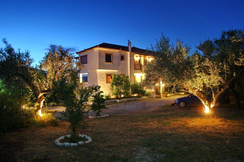 Giasemi Apartments Skopelos Town Ngoại thất bức ảnh