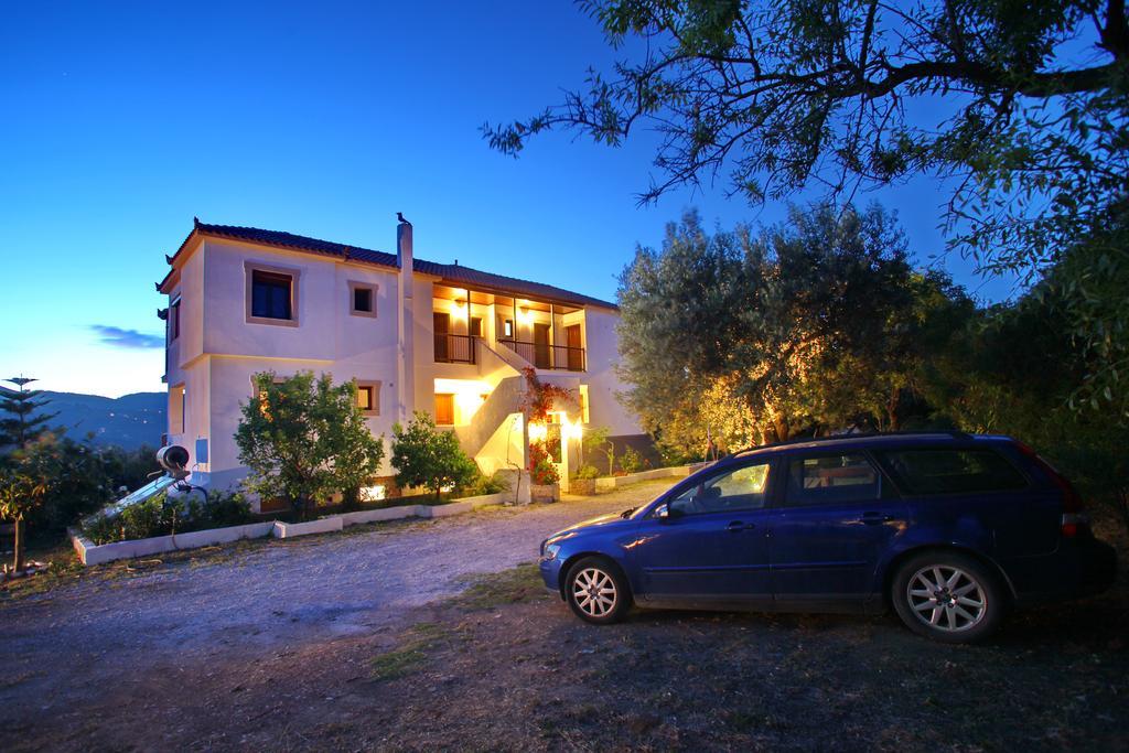 Giasemi Apartments Skopelos Town Ngoại thất bức ảnh