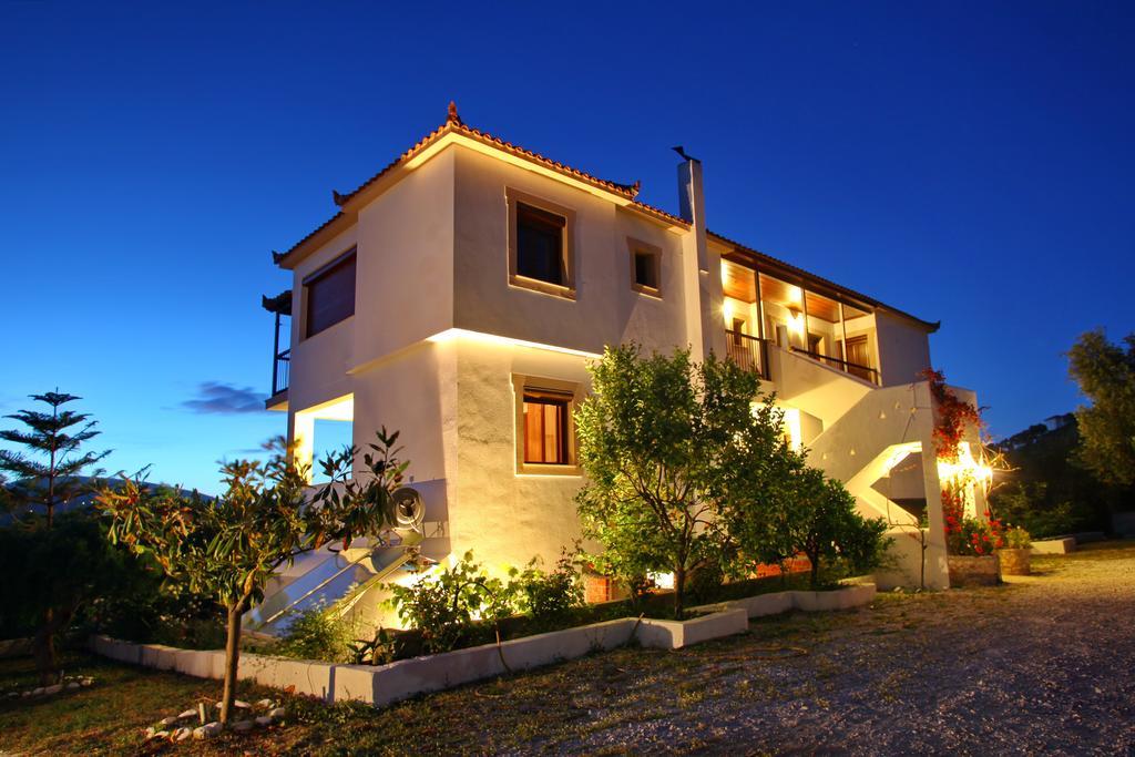 Giasemi Apartments Skopelos Town Ngoại thất bức ảnh