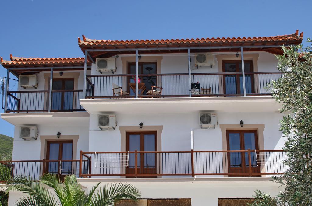 Giasemi Apartments Skopelos Town Ngoại thất bức ảnh