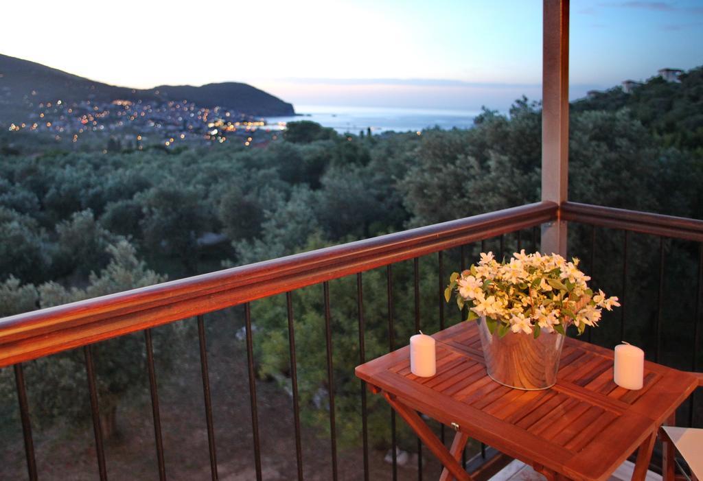 Giasemi Apartments Skopelos Town Ngoại thất bức ảnh