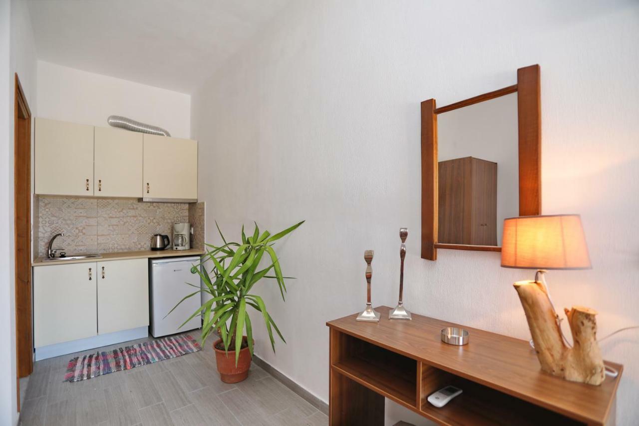 Giasemi Apartments Skopelos Town Ngoại thất bức ảnh